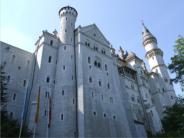 Schloss Neuschwanstein, Das Mrchenschloss Ludwig II, Wie kein anderer Bau zeugt Neuschwanstein von den Idealen und Sehnschten Ludwigs II. Das Schloss war nicht Schauplatz kniglicher Reprsentation, sondern ein Ort des Rckzugs.