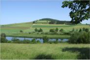 Die Donau fhrt ihren Namen ab der Vereinigung zweier Quellflsse, der Brigach und der greren Breg, die beide im Mittleren Schwarzwald entspringen. Hier ist sie gerade einmal 15 km lang