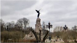 Das Russalka-Denkmal wurde 1902 von dem estnischen Bildhauer Amandus Adamson geschaffen. Es erinnert an den Untergang des russischen Marineschiffs Rusalka (russisch Русалка) im Jahr 1893 im Finnischen Meerbusen.
