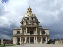 An diesem Ort wurde der groe Heerfhrer Napoleon beigesetzt und er findet hier seine letzte Ruhe. Gegrndet und erbaut wurde der Invalidendom vom Knig Ludwig den XIV, der dieses Bauwerk fr die Beherbergung seiner Kriegsinvaliden genutzt hat.