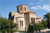 Eine der wenigen moch erhaltenen byzantinischen Kirchen. Sie wurde vermutlich um das Jahr 1000 erbaut. Benannt wurde die Kirche nach Jason und Sosipater, die Schler des Apostel Paulus gewesen sein sollen.