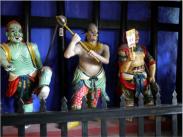 Darstellungen des "Knigs der Unterwelt", des Jngsten Gerichts, des buddhistischen Fegefeuers (Hlle) und der Pavillon des Himmelssohnes findet man hier