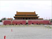 Das Tor des Himmlischen Friedens an der Nordseite des Tiananmen-Platzes ist der Haupteingang zur Verbotenen Stadt, dem Kaiserpalast in Peking.