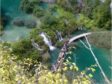 Der Nationalpark Plitvicer Seen ist der flchenmig grte Nationalpark Kroatiens und zugleich auch deer lteste Sdeuropas. Von den kaskadenfrmig angeordneten, weltbekannten Seen sind derzeit 16 sichtbar. 