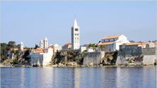 Rab ist eine der Kvarner-Inseln in der Kvarner-Bucht. Hier herrscht ein Mittelmeerklima mit milden Wintern und mig warmen Sommermonaten. In den Wintermonaten sinkt die Temperatur selten unter Null.