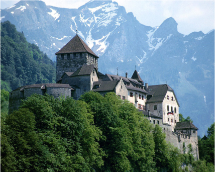 Liechtenstein ist ein Binnenstaat in Mitteleuropa und flchenmssig der sechstkleinste Staat der Welt.