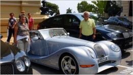 Vor dem Casino stehen Autos, die man in sterreich nur vom Hrensagen kennt. Autos unter der 70.000,-- Euro-Marke sind hier kaum anzutreffen. 