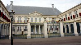 Hier befindet sich das "Koninklijk Paleis" - das knigliche Palais. Es wird von der kniglichen Familie bewohnt. 