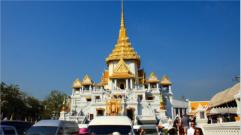 Im Tempel Wat Traimit wird der Goldene Buddha gezeigt.  7.000 kg pures Gold!