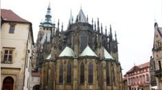 Der Veits-Dom auf der Prager Burg ist die Kathedrale des Erzbistums Prag und das grte Kirchengebude Tschechiens. 