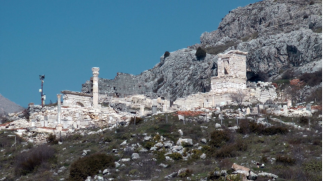 Erste menschliche Siedlungen entstanden in der Region um Sagalassos bereits um 8000 v. Chr. Hethitische Dokumente weisen dann auf eine Bergsiedlung namens Salawassa im 14. Jahrhundert v. Chr. hin. 