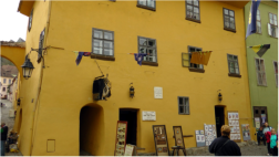 Das Geburtshaus des Grafen Vlad Draculea Tepes, genannt der Pfhler. Entgegen der Romanfigur hat er seine Opfer gepfhlt und nicht gebissen!