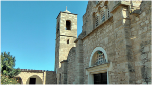 Etwa acht Kilometer nrdlich von Famagusta und zwei Kilometer westlich von Salamis liegt das St. Barnabas-Kloster und die Grabsttte, wo der Mrtyrer Barnabas als zypriotischer Nationalheiliger verehrt wird.
